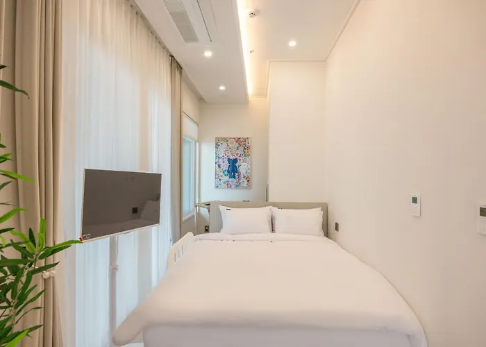 Hotel Haeundae Wave *