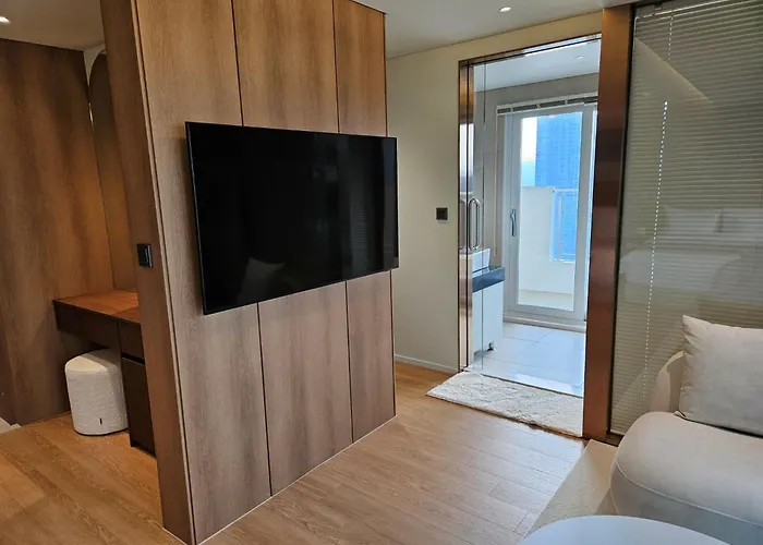 Haeundae Wave Hotel *