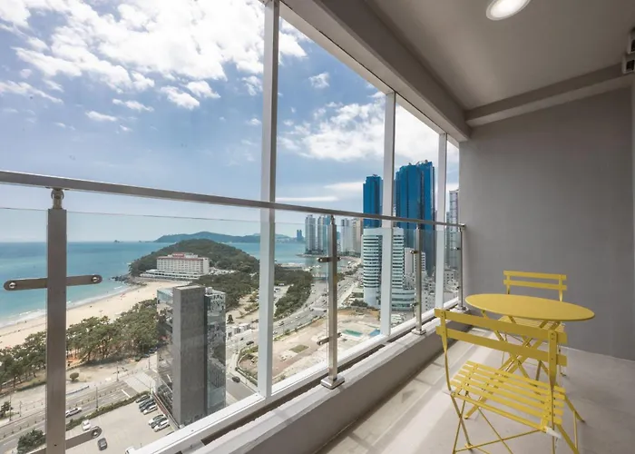 Hotel Haeundae Wave *